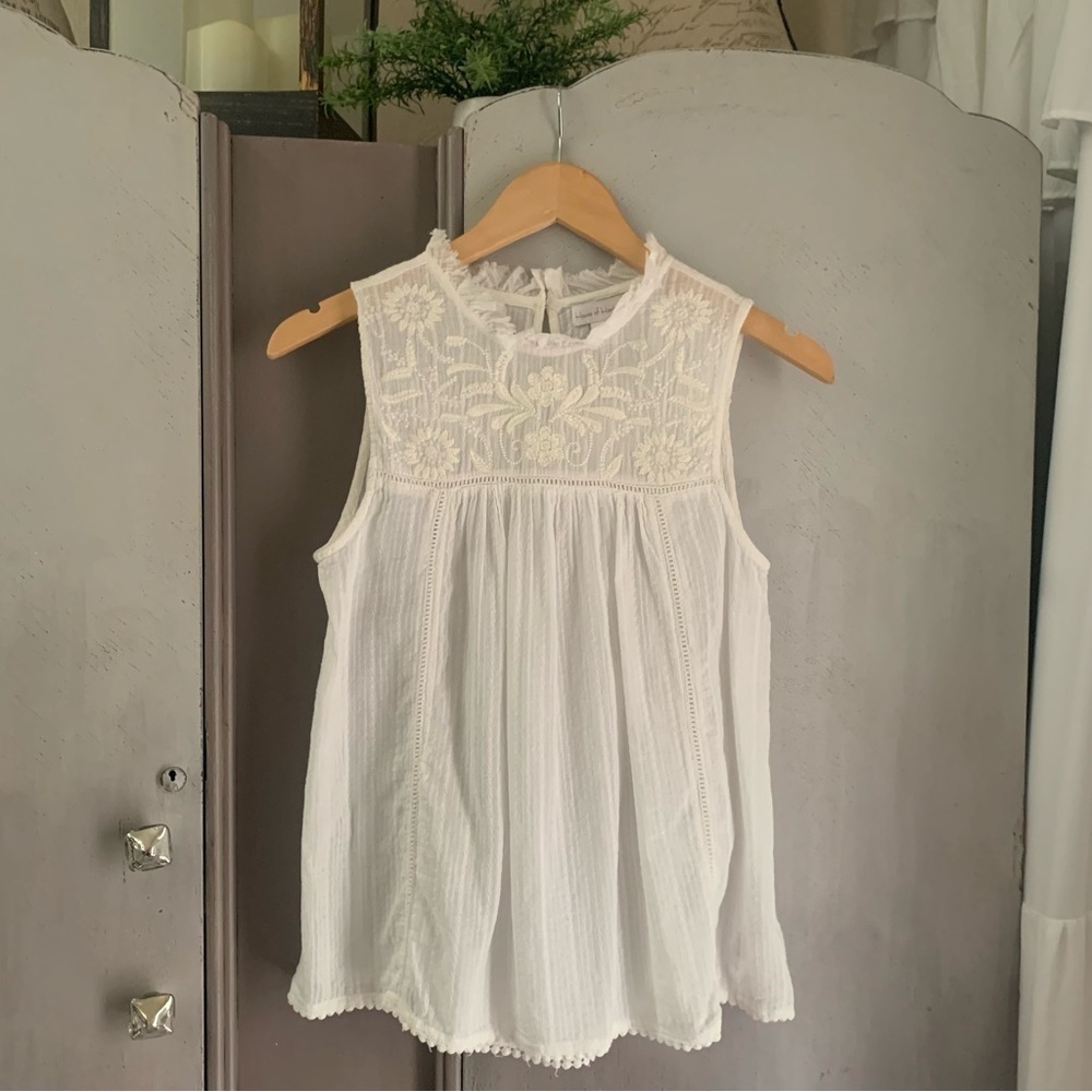 House of Harlow Embroidered Romantic White Sleeveless Top